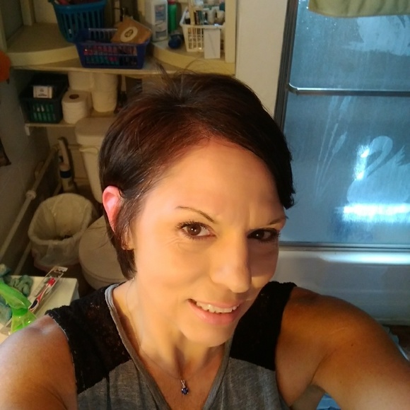 Meet your Posher, Cassandra - Picture 6 of 7